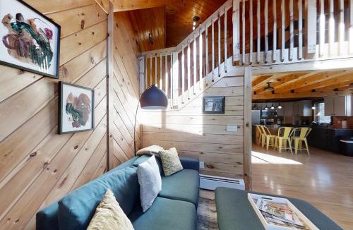 Boothbay Harbor House | Beaver Run Cabin