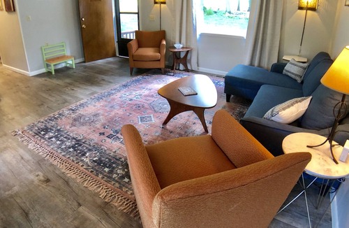 Holiday Island House | Beaver Town Bungalow, Just Steps to Tablerock Lake & White River