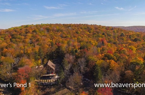 Wentworth-Nord Ski Chalet | BEAVERS POND I ,RUSTIC COTTAGE WITH WATERFRONT VIEW