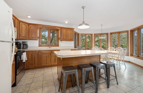 Eureka Springs House | Beavershore-Direct Access to Beaver Lake-Sleeps 12