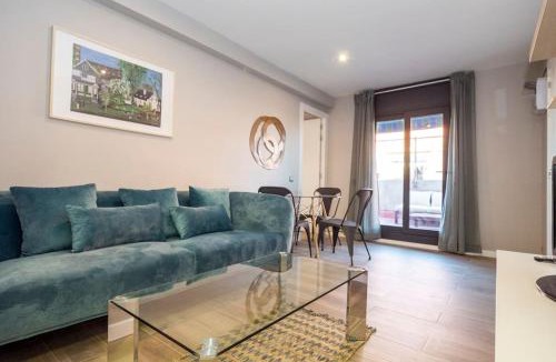 Porta Apartment | BeBarceloner Sant Marti Apartments