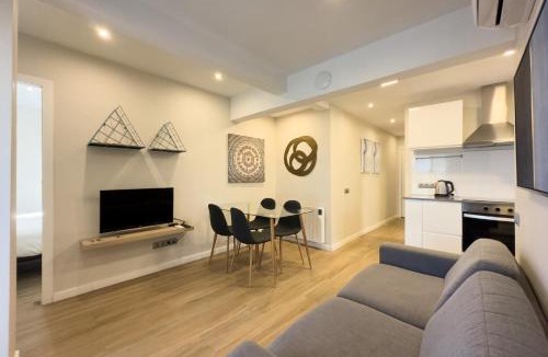 Porta Apartment | BeBarceloner Sant Marti Apartments
