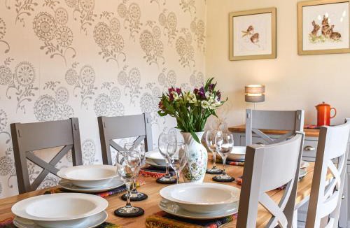 Beck Row House | Beck Cottage