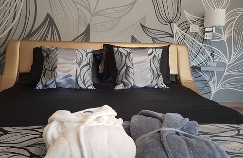 Beaulieu-sur-Dordogne Bed & Breakfast | Bed and breakfast Fred et Jules