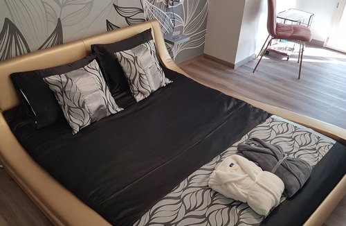 Beaulieu-sur-Dordogne Bed & Breakfast | Bed and breakfast Fred et Jules