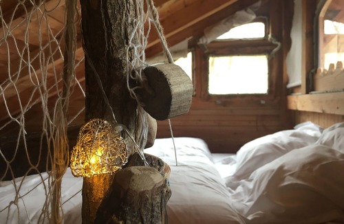 La Chapelle-aux-Naux House | Bed and Breakfast/house holidays in a charming hut with SPA !