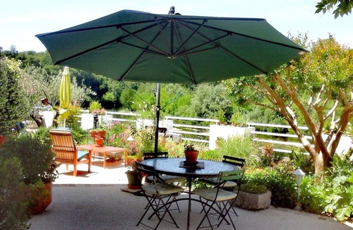 Pessac-sur-Dordogne House | Bed and breakfast at the water's'edge