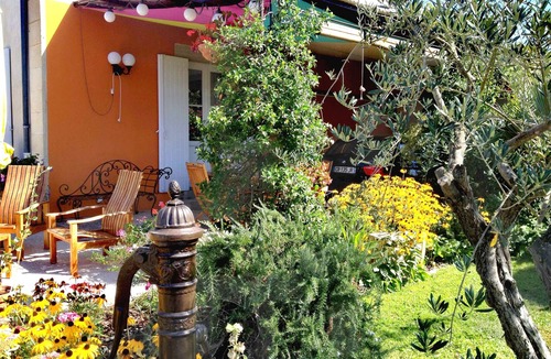 Pessac-sur-Dordogne House | Bed and breakfast at the water's'edge