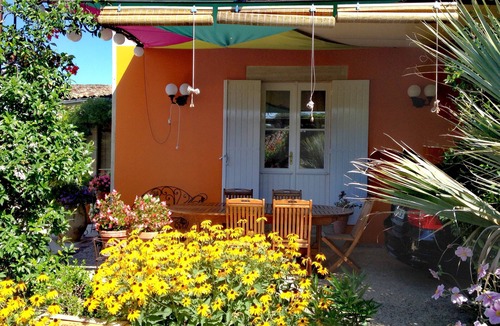 Pessac-sur-Dordogne House | Bed and breakfast at the water's'edge