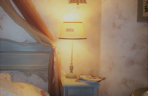 Saint-Jean-aux-Bois Bed & Breakfast | Bed and Breakfast 'Le Jardin De Saint Jean - Lupin' with Private Terrace, Shared Garden and Wi-Fi