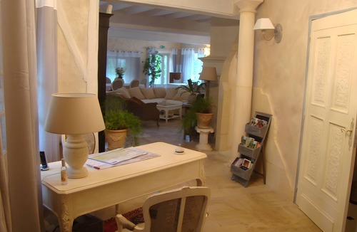 Saint-Jean-aux-Bois Bed & Breakfast | Bed and Breakfast 'Le Jardin De Saint Jean - Lupin' with Private Terrace, Shared Garden and Wi-Fi