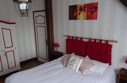 Saint-Laurent-Nouan House | Bed and Breakfast between Loire and Sologne