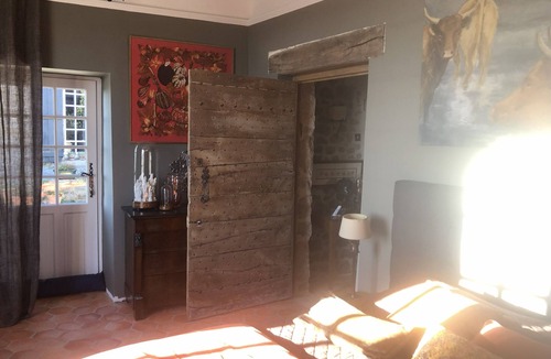 Mont-Saint-Vincent Bed & Breakfast | Bed and breakfast in a former stable