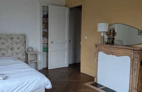 Saint-Aubin-Epinay Bed & Breakfast | Bed and breakfast - small castle in the countryside