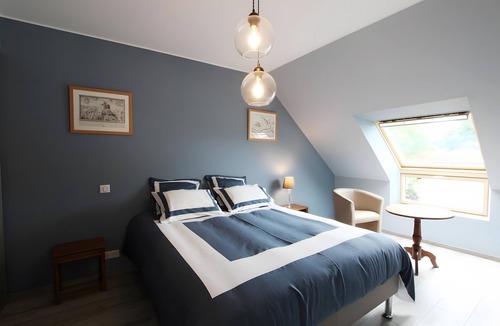 Muneville-sur-Mer Bed & Breakfast | Bed and Breakfast 'Chambre Mont Saint-Michel' with Shared Terrace, Shared Garden and Wi-Fi