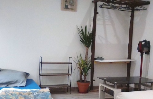 Caunes-Minervois Apartment | Bed and breakfast in Caunes Minervois