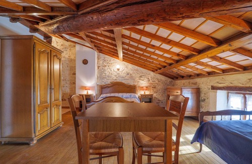 La Garde-Adhemar Bed & Breakfast | Bed and Breakfast 'Manon' with Shared Pool, Shared Garden and Wi-Fi