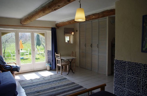 Alba-la-Romaine House | Bed and Breakfast La grange au Negre chambre Méditerranée