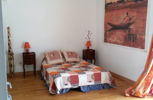 La Jaille-Yvon House | bed and breakfast in "passive" house accommodation