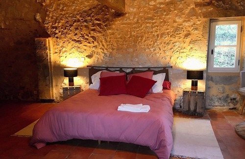 Lusignan-Petit Bed & Breakfast | Bed and Breakfast Four à Pruneaux
