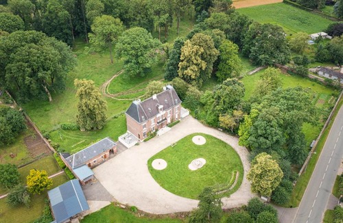 Mesnil-Martinsart Bed & Breakfast | Bed and Breakfast site ancien Château de Martinsart