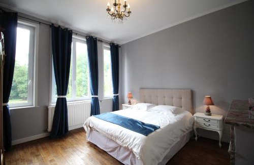 Mesnil-Martinsart Bed & Breakfast | Bed and Breakfast site ancien Château de Martinsart