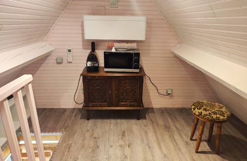 Lieurey Bed & Breakfast | Bed and Breakfast 'Annexe' with Shared Pool, Wi-Fi and Air Conditioning