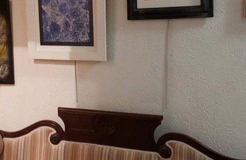 Lavelanet Bed & Breakfast | BED AND BREAKFAST - ARTIST SHARING