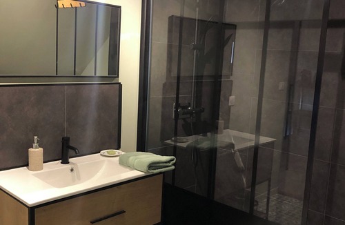 Le Pondy Bed & Breakfast | Bed and breakfast at the mill!