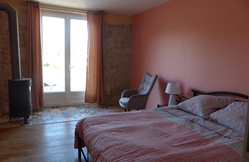 Saint-Loup House | Bed and Breakfast Au Clair De Loup