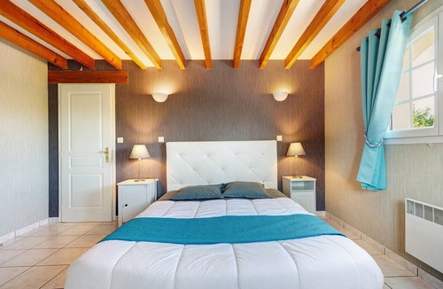 Begadan Bed & Breakfast | Bed and Breakfast 'Chambre D'hôtes Myosotis' with Shared Pool, Shared Terrace and Wi-Fi