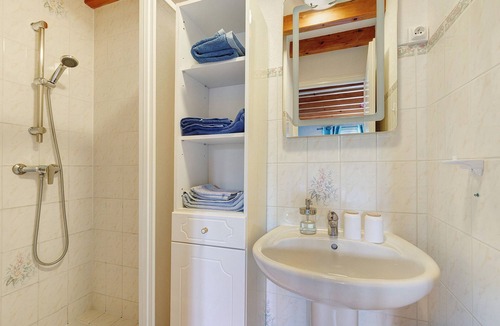 Begadan Bed & Breakfast | Bed and Breakfast 'Chambre D'hôtes Myosotis' with Shared Pool, Shared Terrace and Wi-Fi