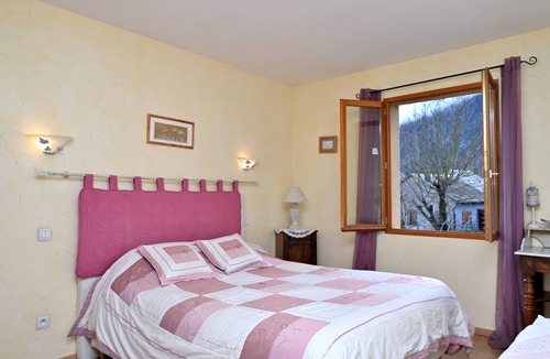 Guchen Bed & Breakfast | Bed and Breakfast 'Chambre Asphodeles' with Mountain View, Shared Terrace and Wi-Fi