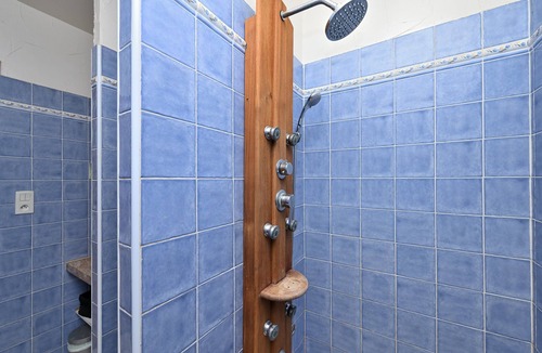 Guchen Bed & Breakfast | Bed and Breakfast 'Chambre Gentiane' with Mountain View, Shared Terrace and Shared Garden