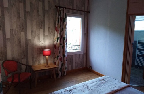 Soubes Bed & Breakfast | Bed and Breakfast 'Chambre Marissou' with Shared Pool, Shared Terrace and Wi-Fi