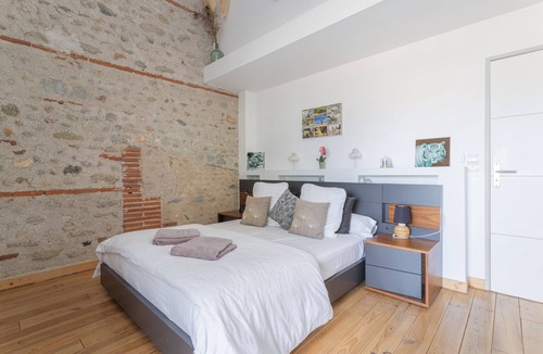 Bages Bed & Breakfast | Bed and Breakfast 'Chambre D'hote - Namibie' with Shared Terrace, Wi-Fi and Air Conditioning