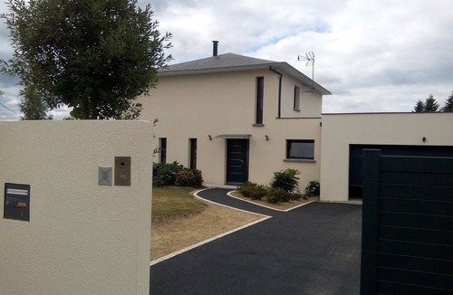 Bruc-sur-Aff Bed & Breakfast | Bed and breakfast ZEN bathed in light