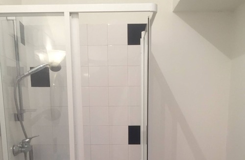 Saint-Fargeau House | bed and breakfast with swimming pool, "the workshop"