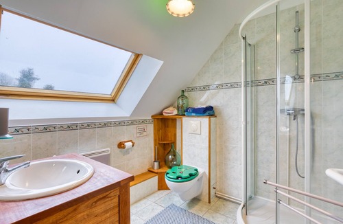 Saint-Leonard Bed & Breakfast | Bed and Breakfast 'Chambre L'océan' with Wi-Fi