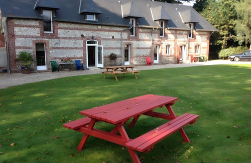 Saint-Leonard Bed & Breakfast | Bed and Breakfast 'Chambre L'océan' with Wi-Fi