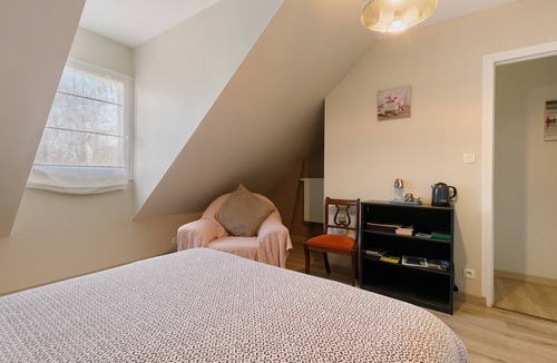 Saint-Marc-sur-Mer Bed & Breakfast | Bed and Breakfast 'Les Boubous-Nono' with Shared Terrace, Shared Garden and Wi-Fi