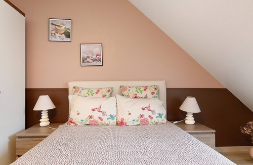 Saint-Marc-sur-Mer Bed & Breakfast | Bed and Breakfast 'Les Boubous-Nono' with Shared Terrace, Shared Garden and Wi-Fi