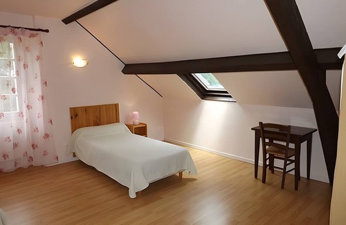 Faverolles Bed & Breakfast | Bed and Breakfast 'Chaudes Aigues'