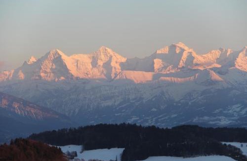 Rueggisberg Hotel | Bed and Breakfast Gantrisch Cottage Ferienzimmer