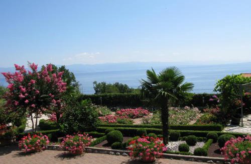 Donji Kraj Bed & Breakfast | Bed and Breakfast Villa Iris