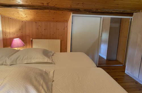 Ornezan Bed & Breakfast | Bed and breakfast in restored Gascon house 2 km from shops.