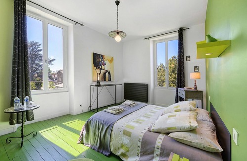 La Reorthe Bed & Breakfast | Bed and Breakfast 'La Baritaudière - Suite Kiwi' with Shared Garden and Wi-Fi