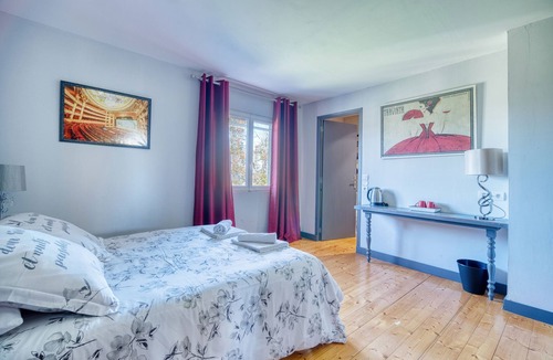 Le Fraysse Bed & Breakfast | Bed and Breakfast 'La Trabiata' with Shared Pool, Shared Garden and Wi-Fi