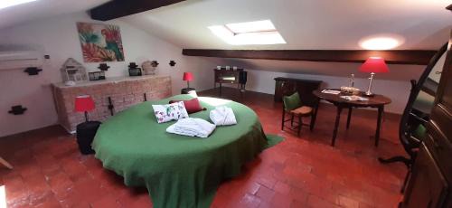 Le Luc Bed & Breakfast | Bed and Breakfast La Grande Lauzade
