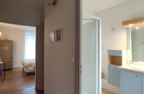 Latille Bed & Breakfast | Bed and Breakfast La Loge des Fées Ch. Melusine